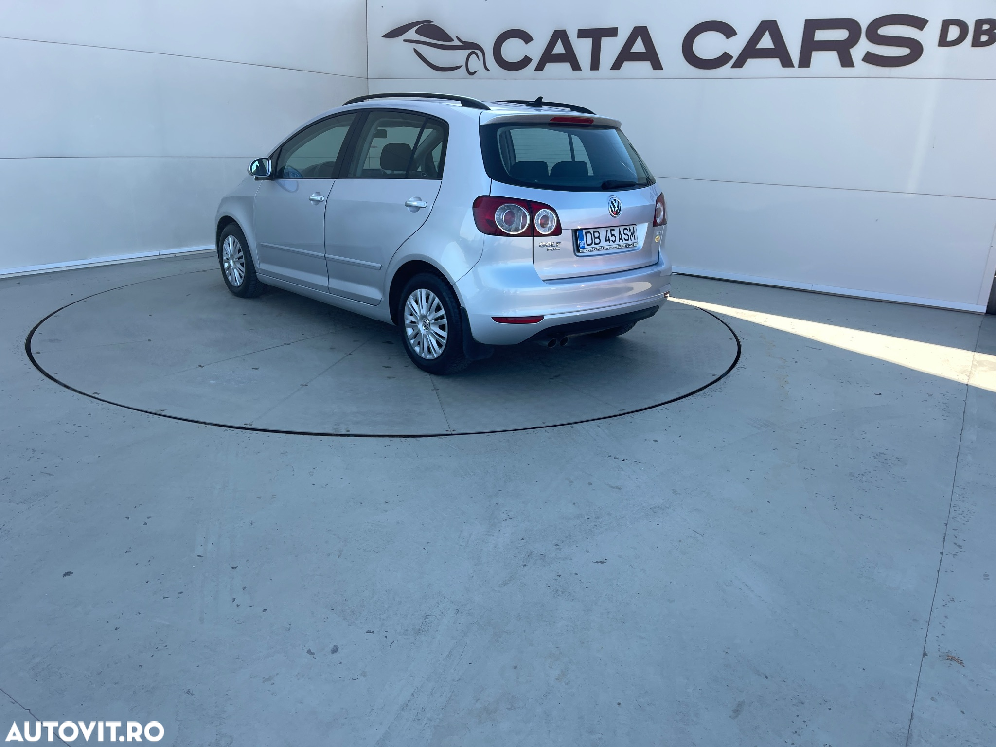 Volkswagen Golf Plus 2.0 TDI Comfortline - 12