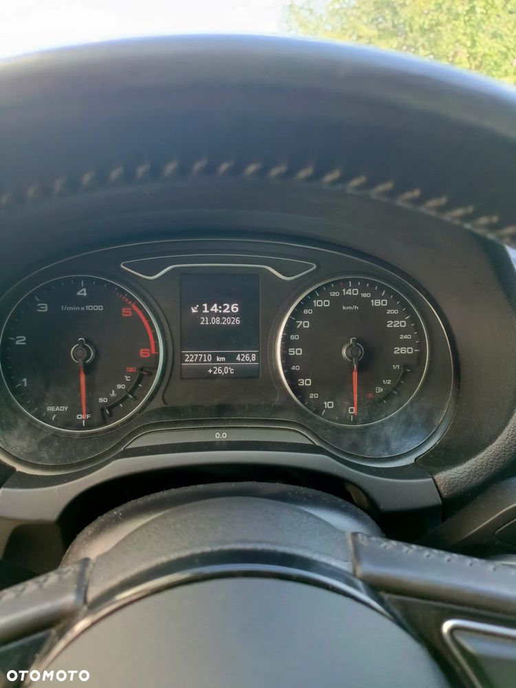 Audi A3 Sportback 1.6 TDI (clean diesel) Ambiente - 13