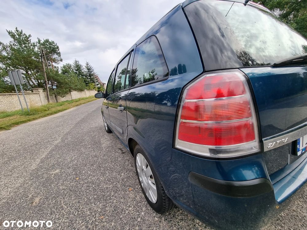 Opel Zafira - 10