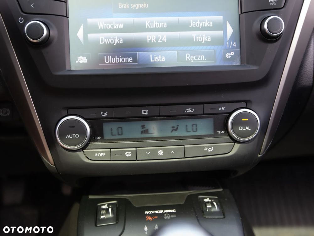 Toyota Avensis 2.0 D-4D Premium - 27