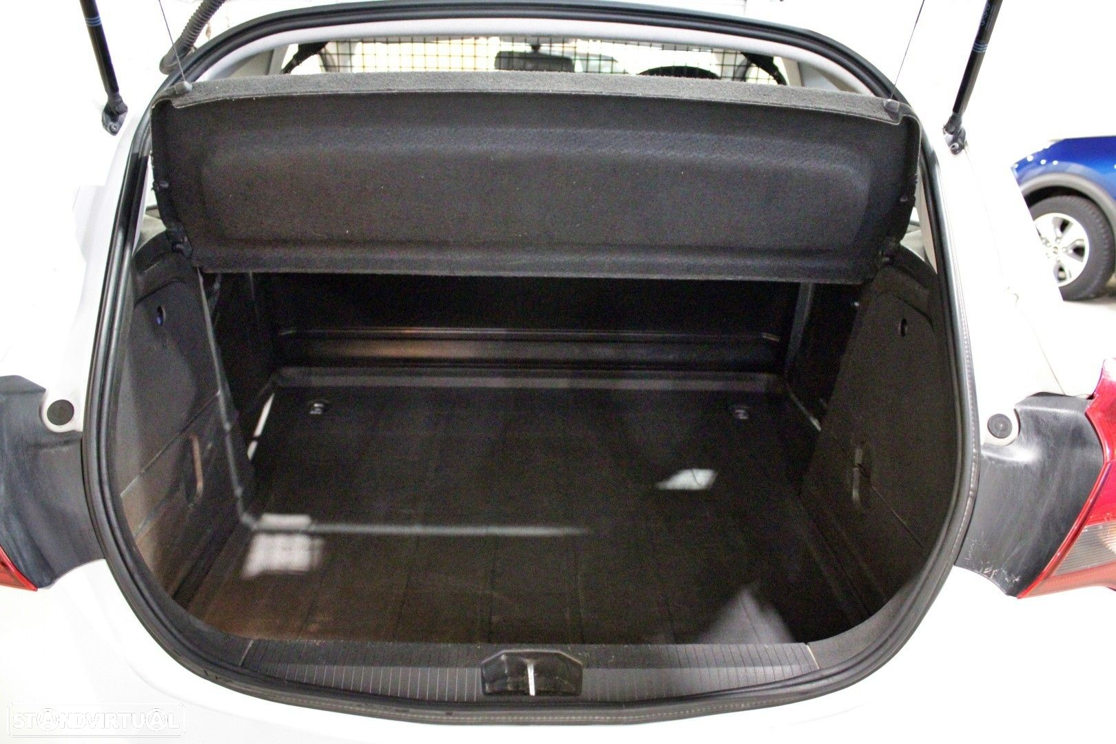 Opel Corsa 1.3 CDTi Van - 16
