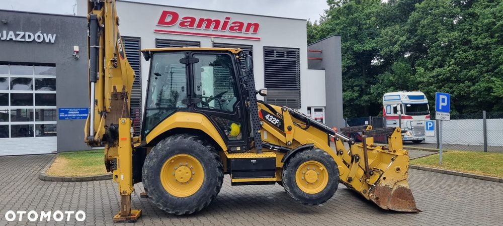 Caterpillar 432F2 - 8