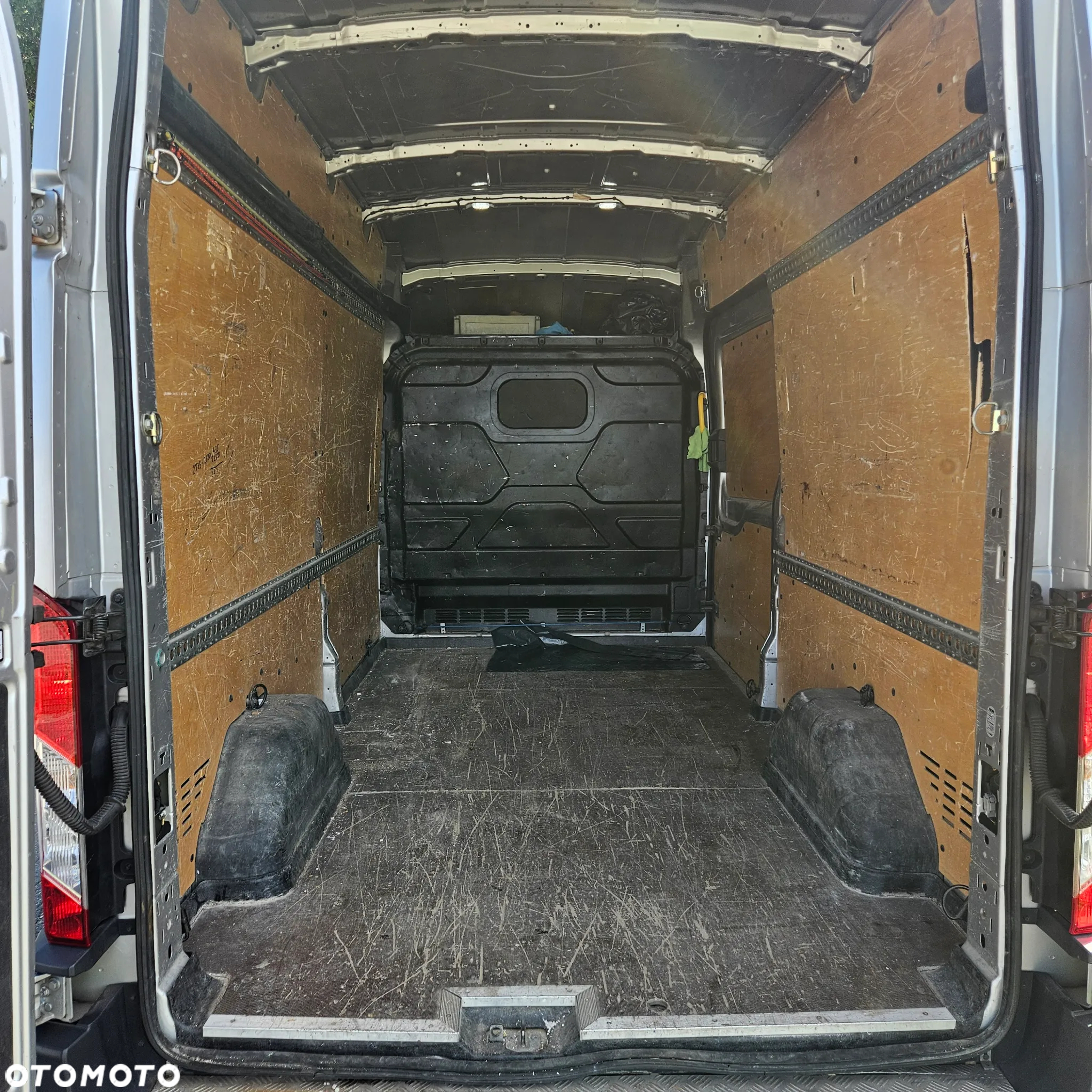 Ford Transit 350L Trend L3 - 10
