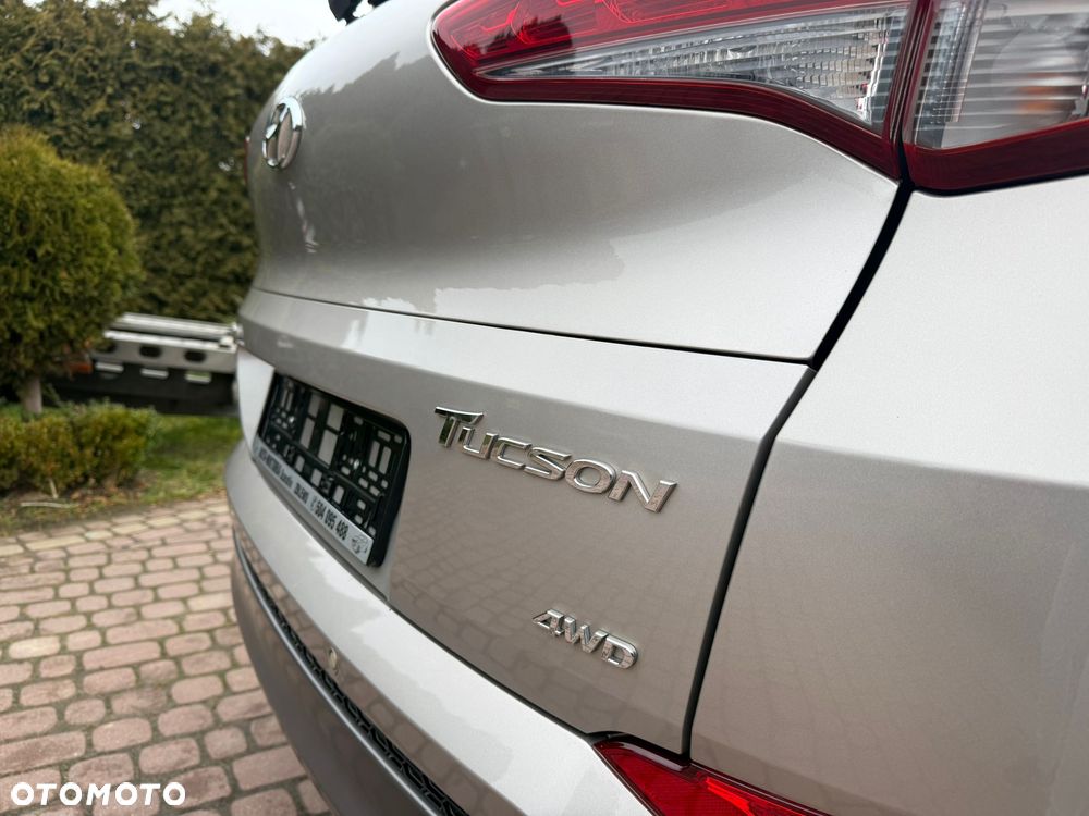 Hyundai Tucson 2.0 CRDI 4WD Automatik Style - 27