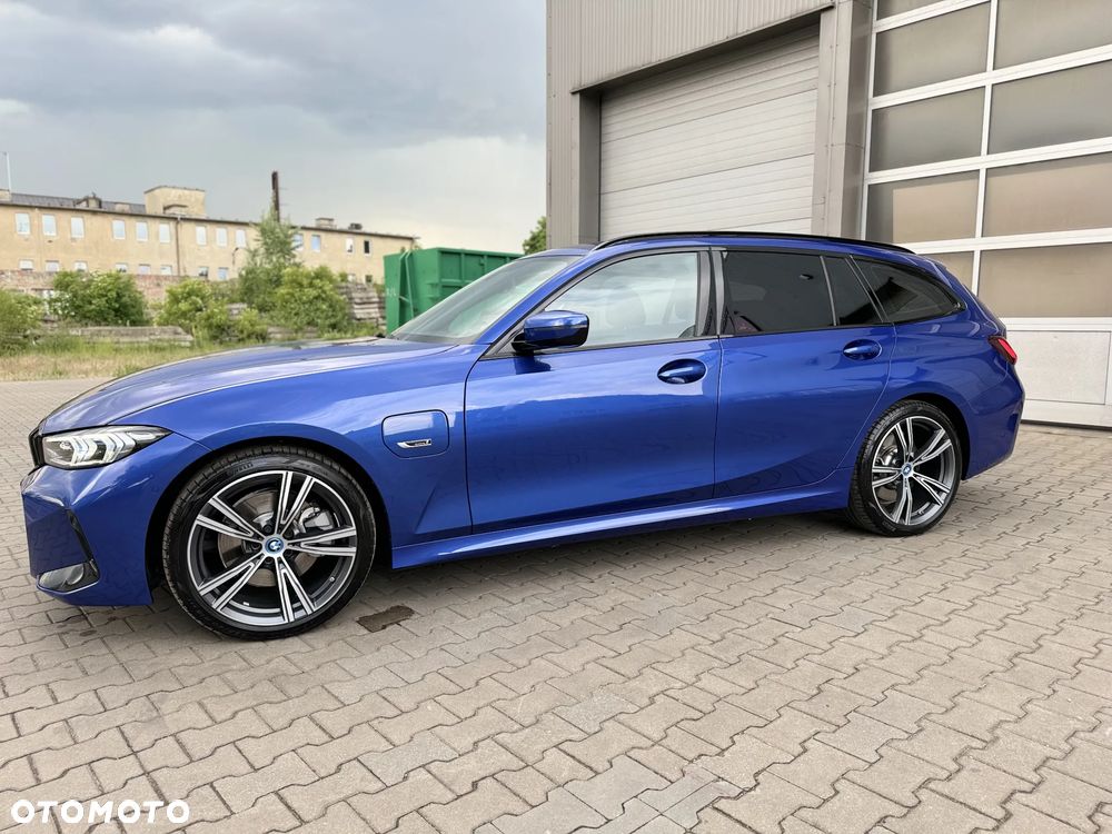 BMW Seria 3 330e M Sport - 11