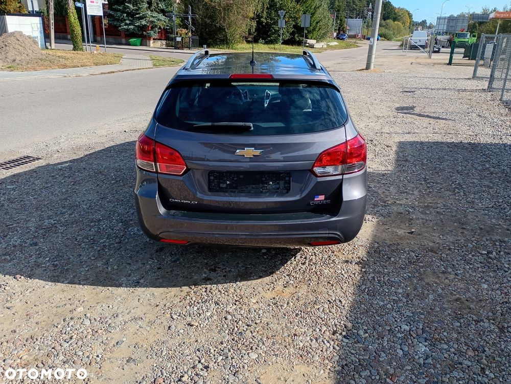Chevrolet Cruze 1.6 LS - 5