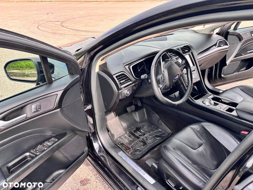 Ford Fusion - 13