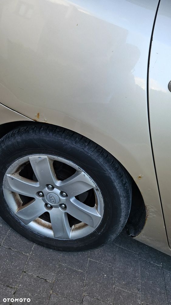 Kia Carens 2.0 CRDi Voyage - 11