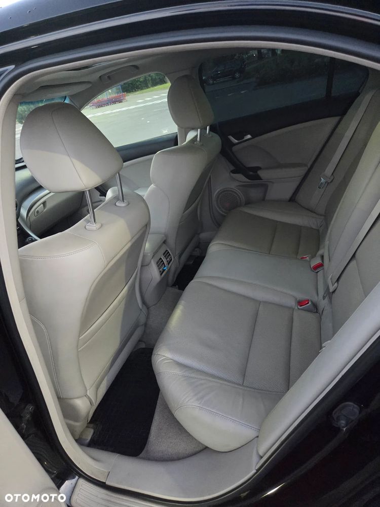 Honda Accord 2.4 Executive - 9