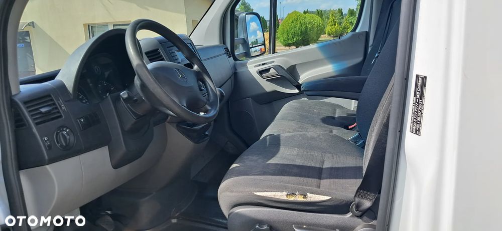 Mercedes-Benz Sprinter 516 - 30