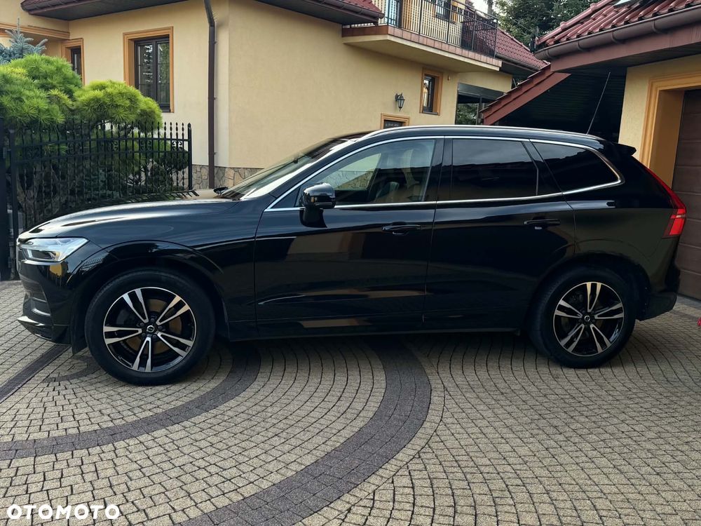 Volvo XC 60 T5 AWD Momentum Pro - 4