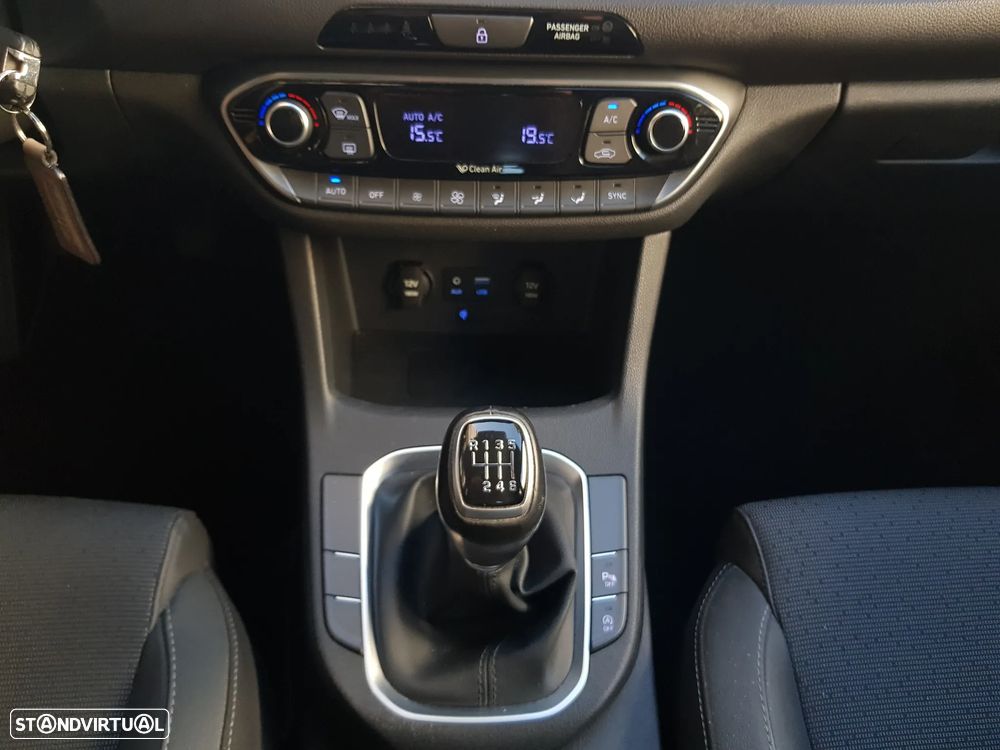 Hyundai i30 1.6 CRDi Launch Edition - 21