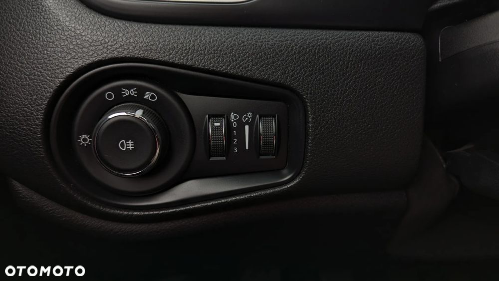 Jeep Renegade 1.6 E-TorQ Sport FWD - 18