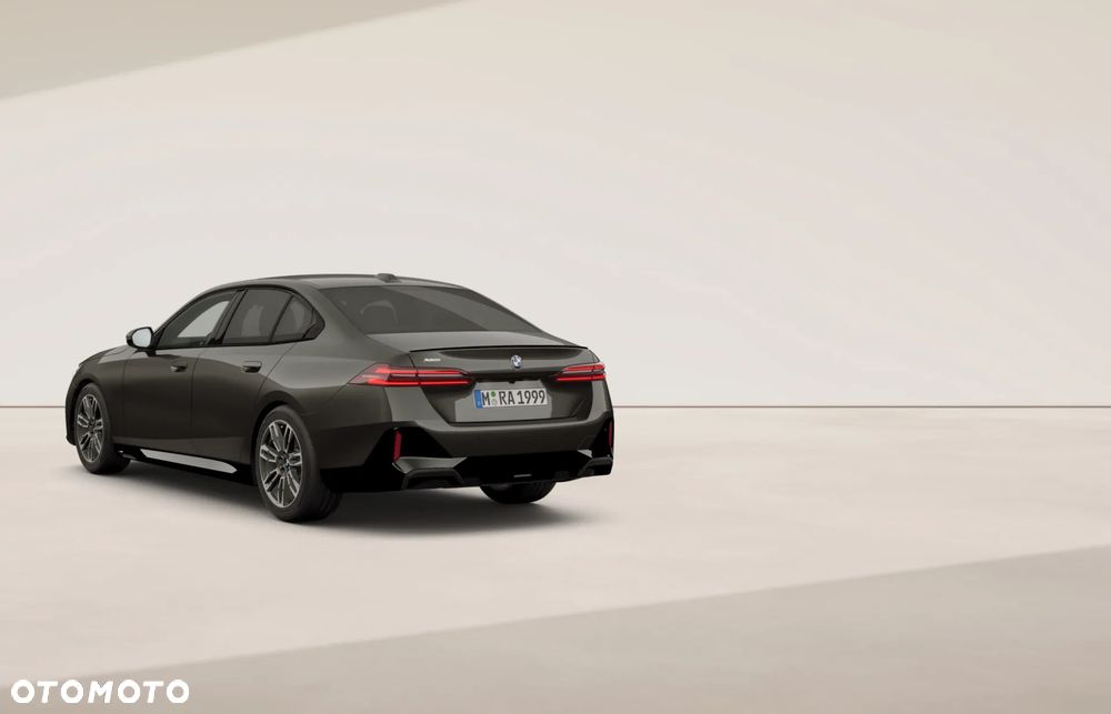 BMW Seria 5 520d xDrive mHEV - 8