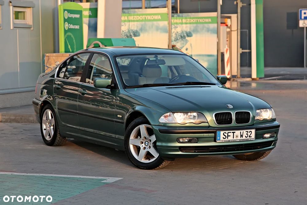 BMW Seria 3 320i - 4