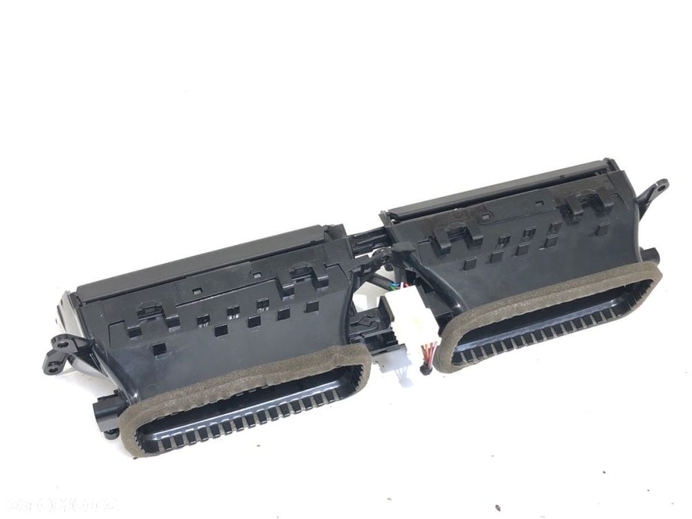 KRATKA NAWIEWU PRZÓD  BMW 5 (G30, F90) 2016 - 2022 530 e Plug-in-Hybrid 135 kW [184 KM] Hybryda - 2