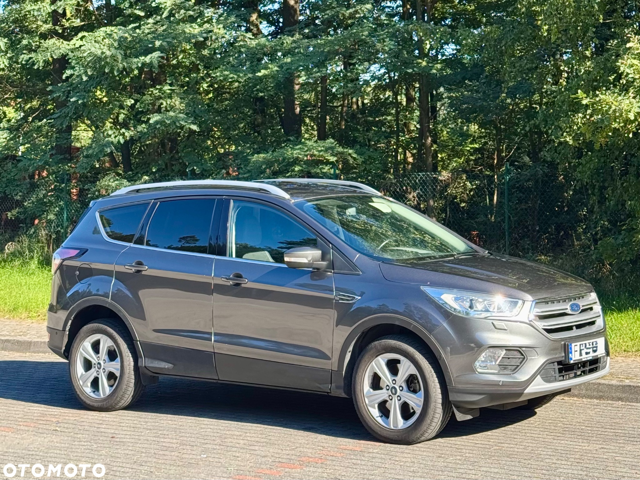 Ford Kuga 1.5 EcoBoost 4x4 Titanium - 3