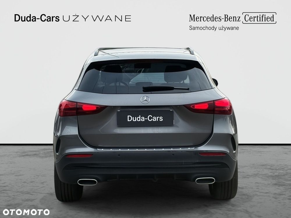 Mercedes-Benz GLA - 7