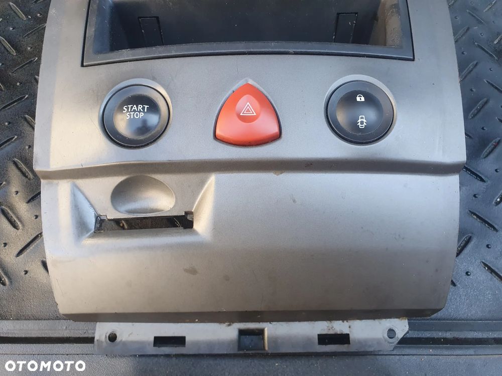 RAMKA KONSOLI ŚRODKOWEJ RENAULT MEGANE II EUROPA - 2