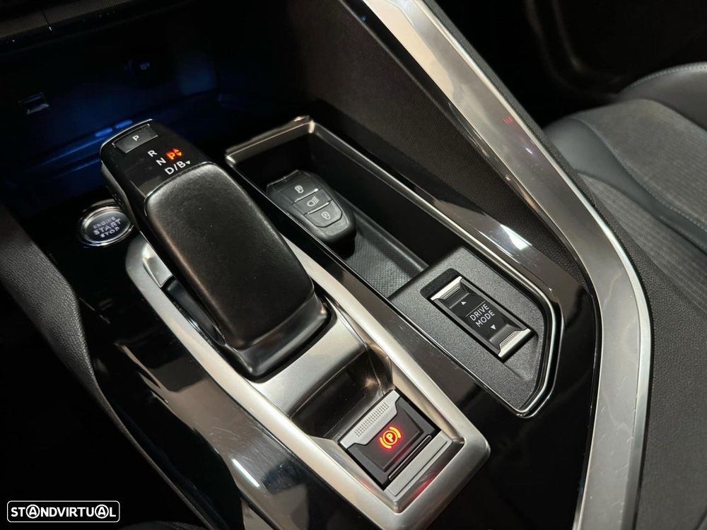 Peugeot 3008 1.6 Hybrid Allure Pack e-EAT8 - 15