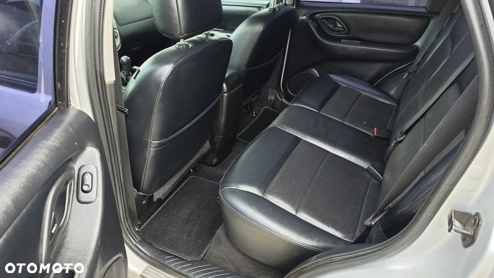 Ford Maverick Highclass - 16