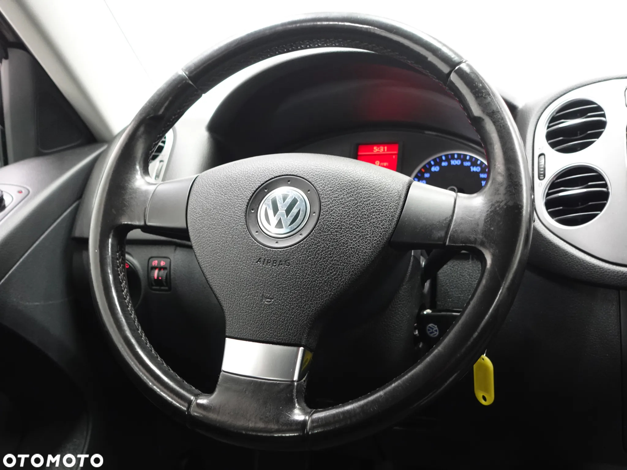Volkswagen Tiguan 1.4 TSI 4Motion Trend & Fun - 34
