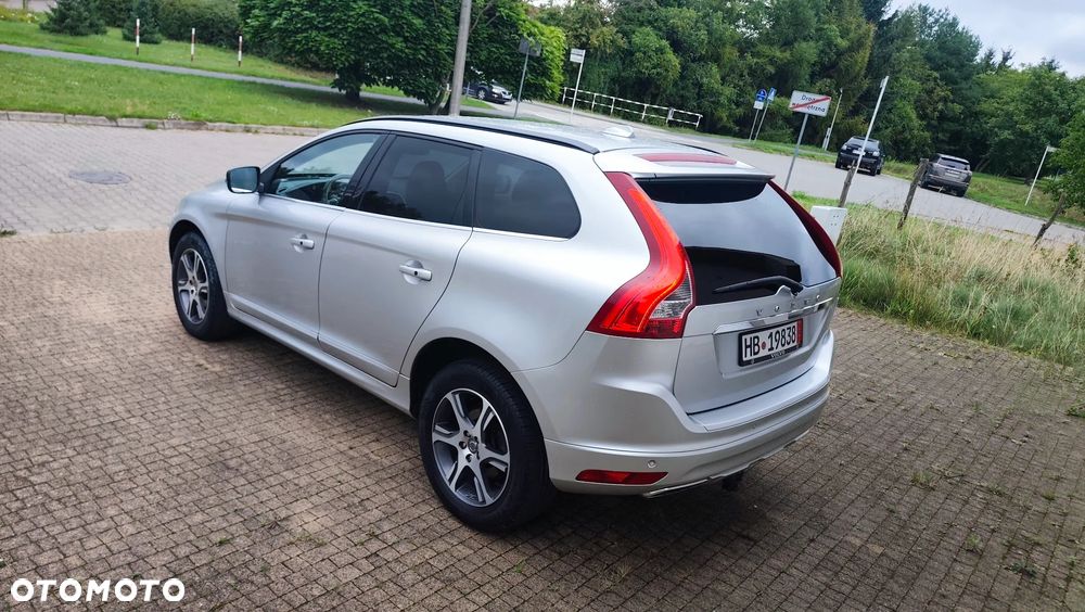 Volvo XC 60 D5 AWD Momentum - 13