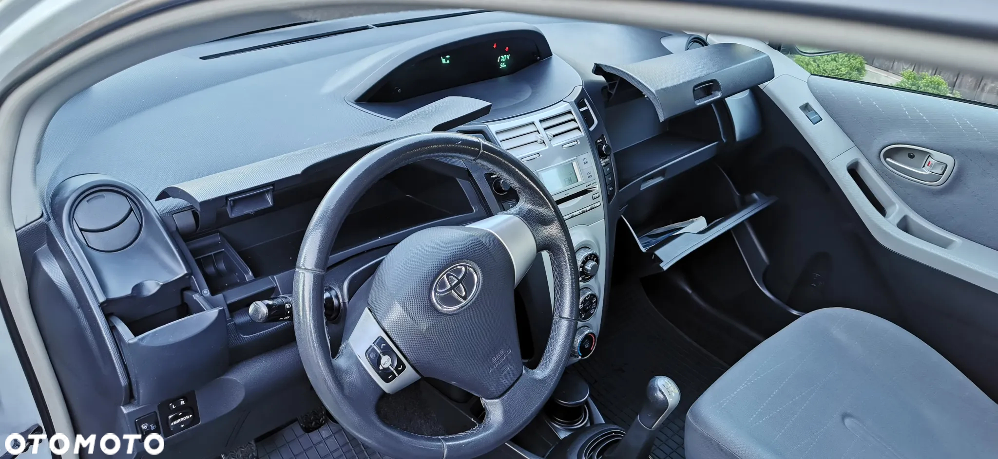 Toyota Yaris 1.3 Sol Premium - 6