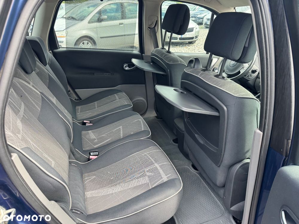 Renault Scenic 1.6 16V Expression - 9