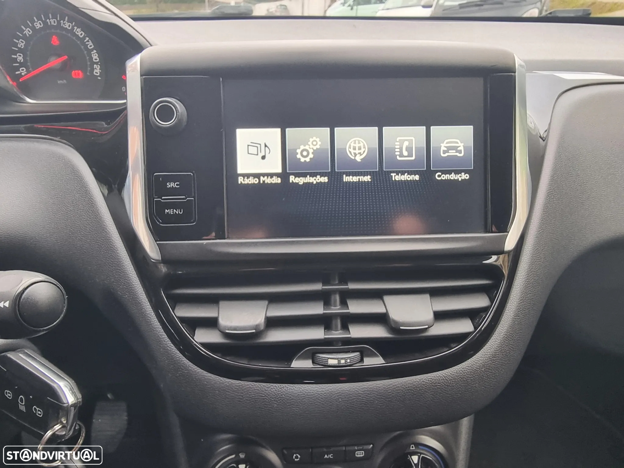 Peugeot 208 1.4 HDi SE Style - 20