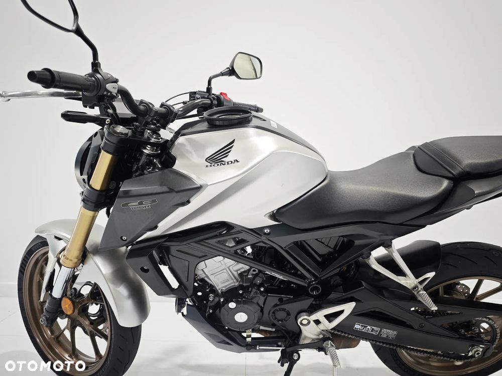 Honda CB - 15
