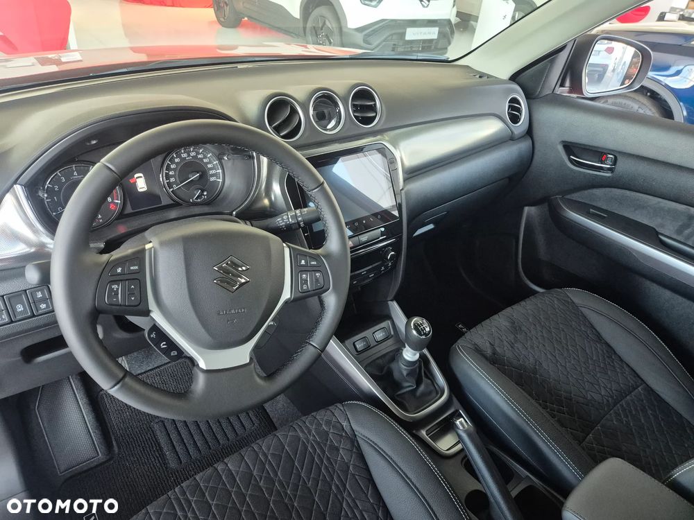 Suzuki Vitara 1.4 Boosterjet mHEV Elegance 2WD - 11