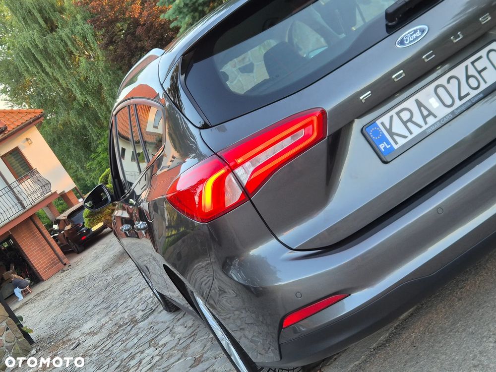 Ford Focus 1.5 EcoBlue Start-Stopp-System TITANIUM DESIGN - 19
