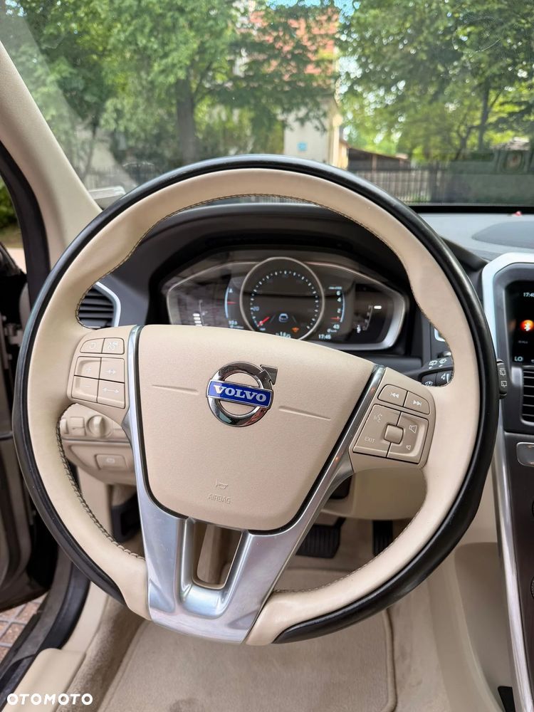 Volvo XC 60 - 8