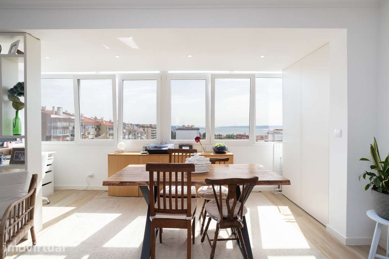 Apartamento T2 Remodelado com Vista Desafogada sobre o Tejo no Centro - Grande imagem: 3/33