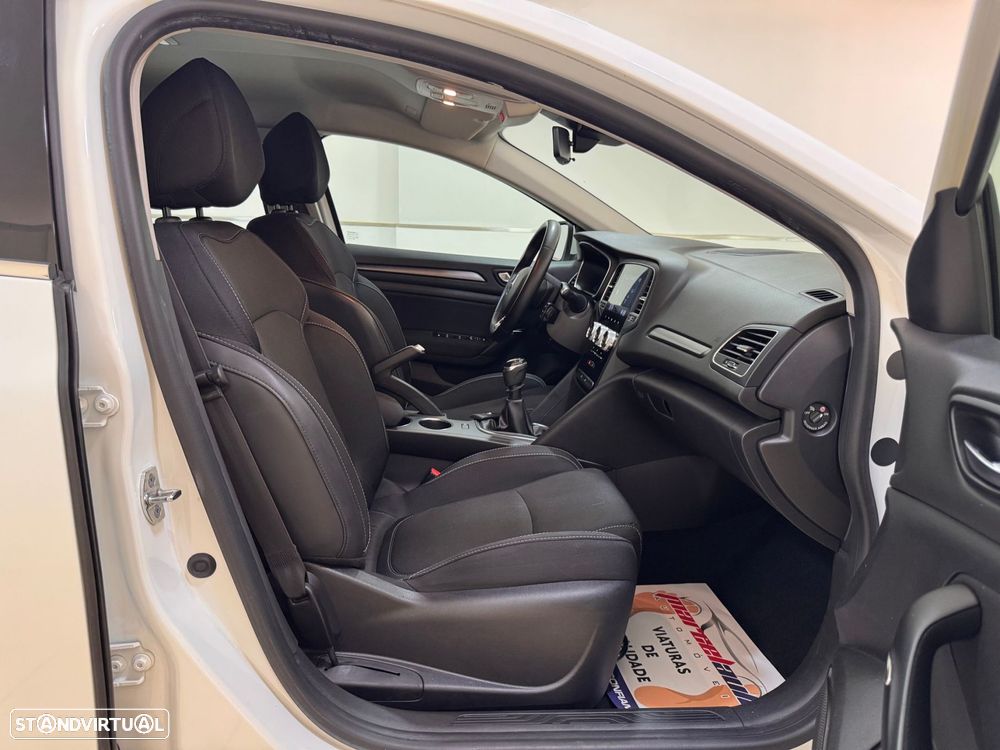 Renault Mégane 1.5 Blue dCi Intens - 38