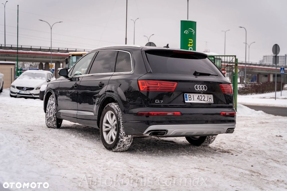 Audi Q7 - 10
