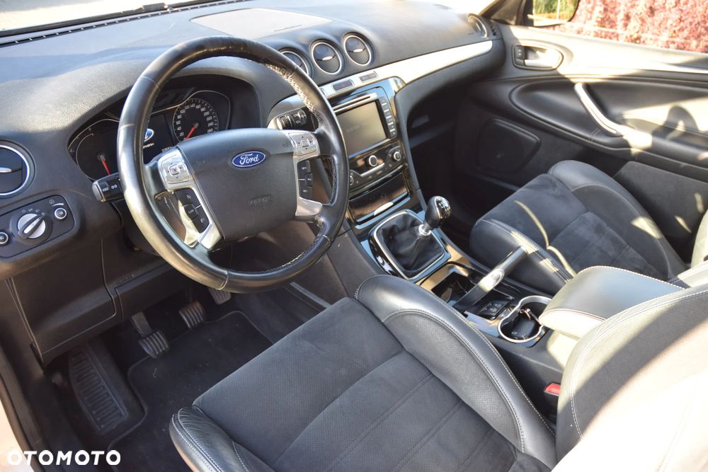 Ford S-Max 2010 photo 4