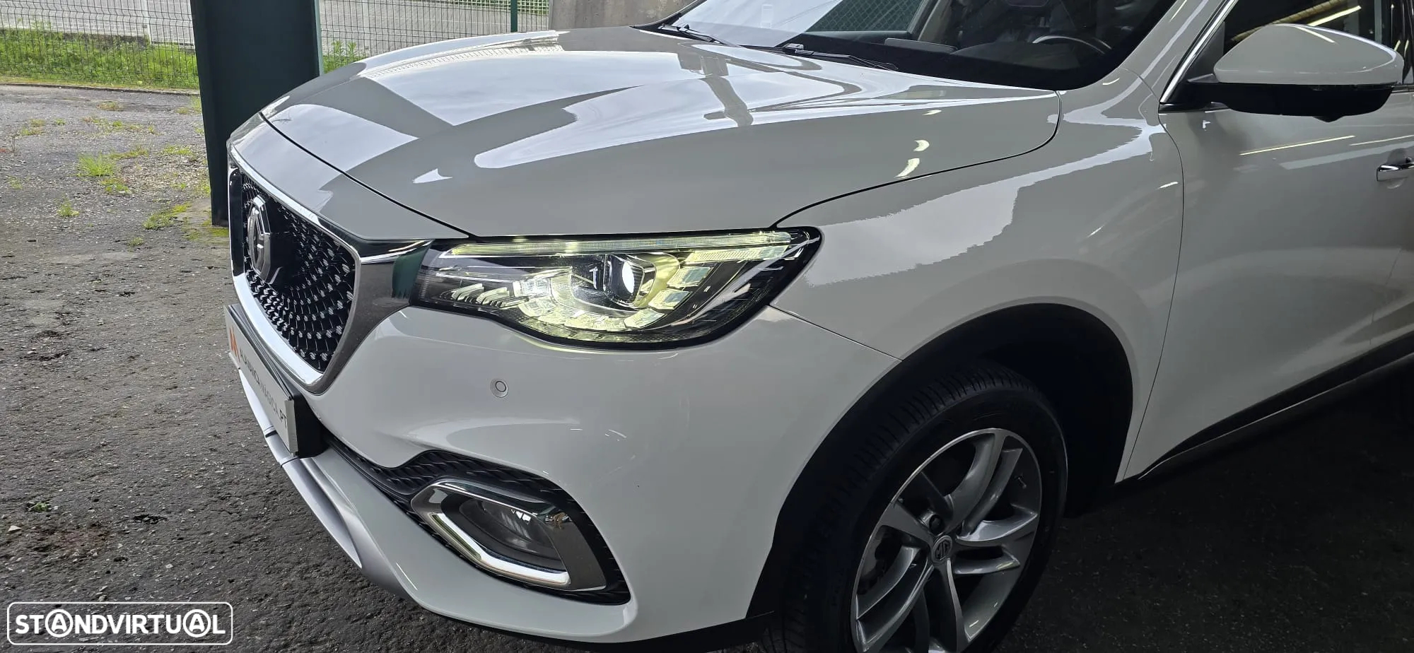 MG EHS 1.5 T-GDI Plug-in Hybrid Luxury - 14