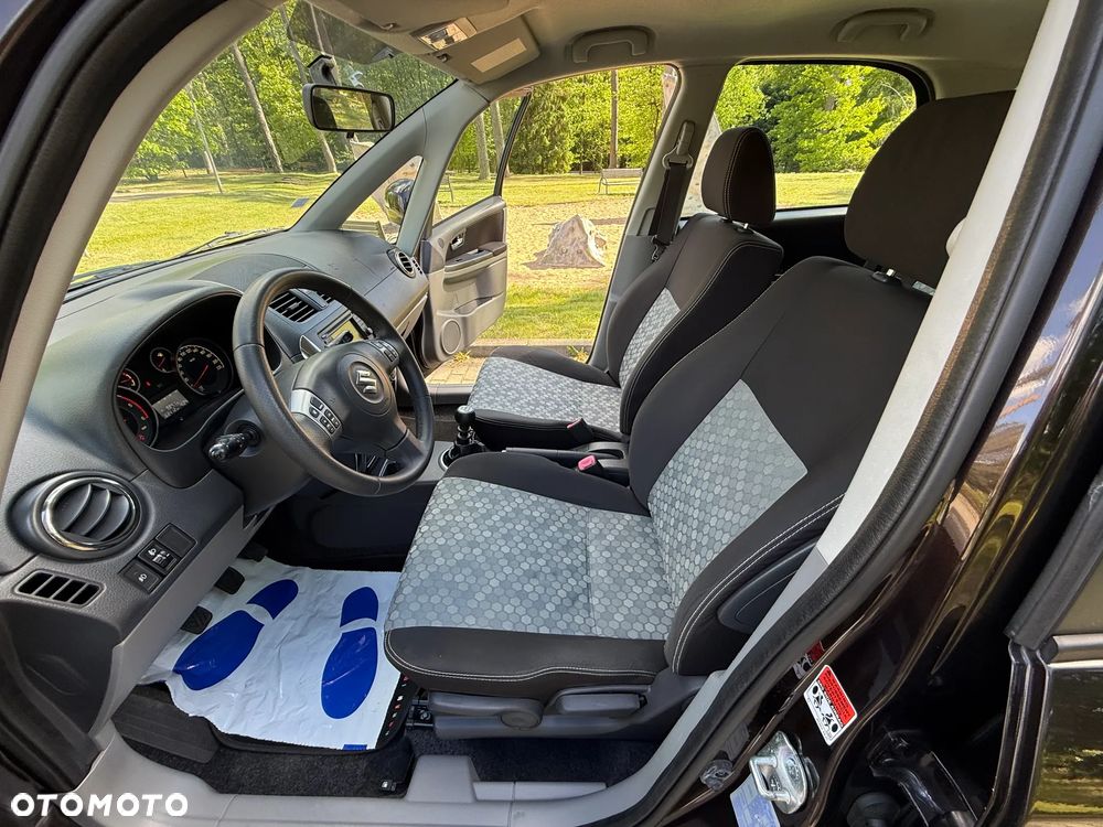 Suzuki SX4 - 25