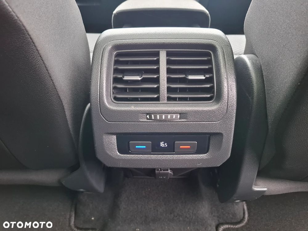 Volkswagen Touran 2.0 TDI BMT Highline DSG - 19