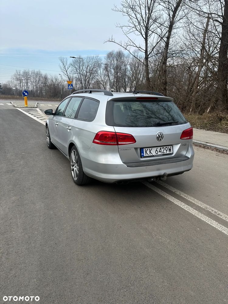 Volkswagen Passat 2.0 TDI DSG BlueMotion Technology Comfortline - 6