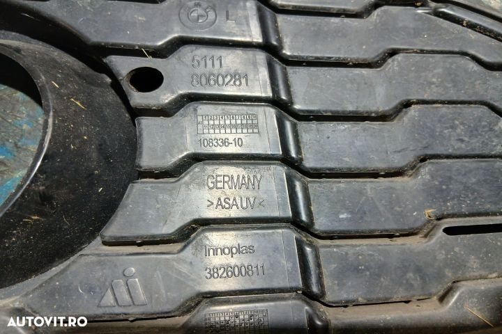 Grila proiector dreapta 8060281 382600811 8060281 382600811 BMW Seria - 4