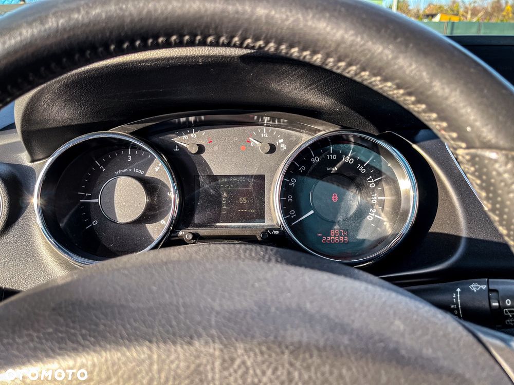 Peugeot 3008 HDi 150 Business-Line - 17