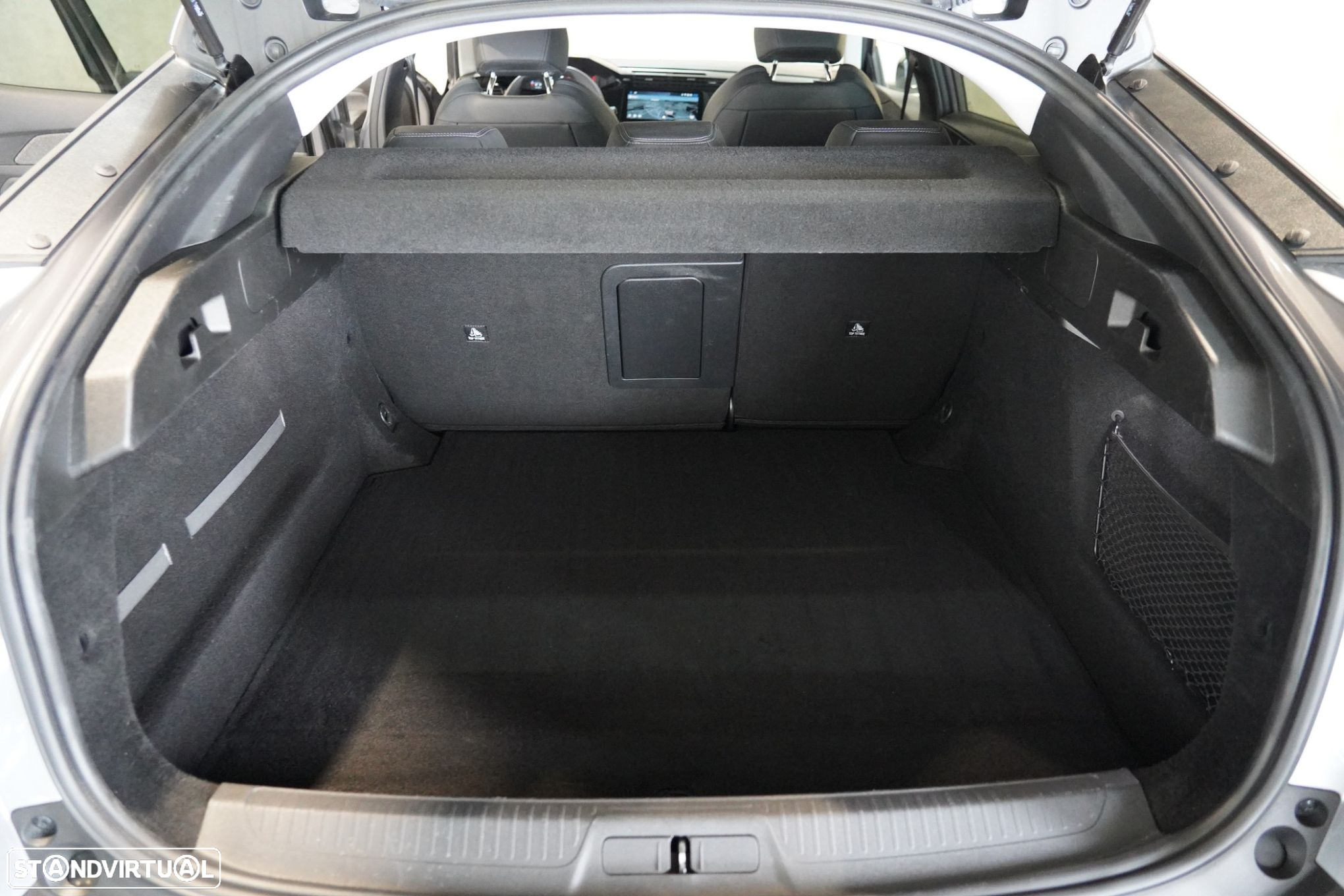 Peugeot 408 1.2 PureTech Allure EAT8 - 33