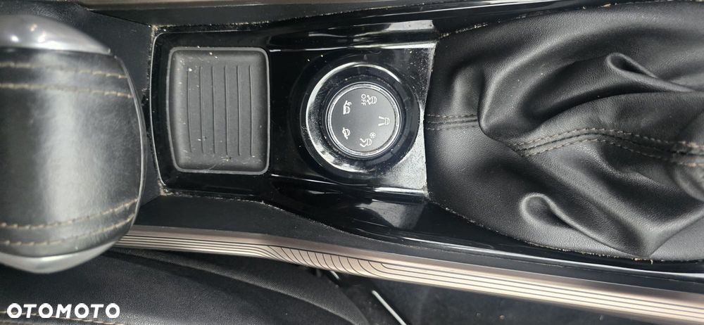 Peugeot 2008 e-HDi FAP 115 STOP & START Allure - 14