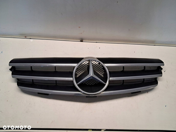 Mercedes CLK W209 GRILL atrapa zderzaka przedniego