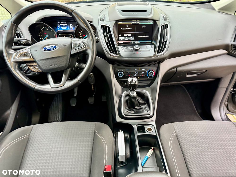 Ford Grand C-MAX - 37