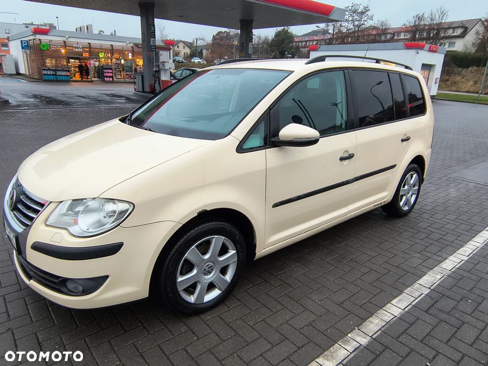 Volkswagen Touran 1.9 TDI DPF DSG Freestyle - 1