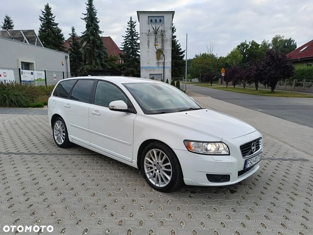 Volvo V50 D2 R-Design - 6